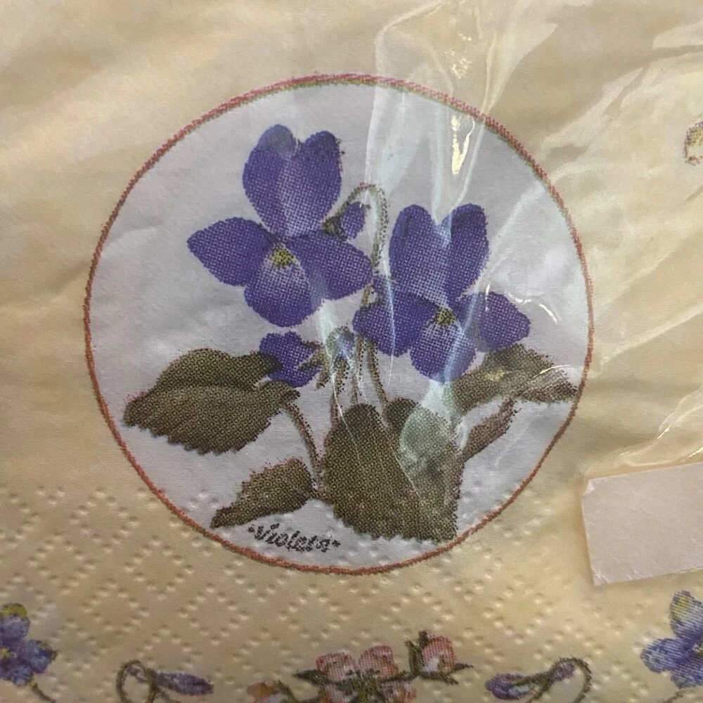 Spring Flowers Special‎ Occasion Napkins Guest Towels 3 Ply (16) Daffodil Violet